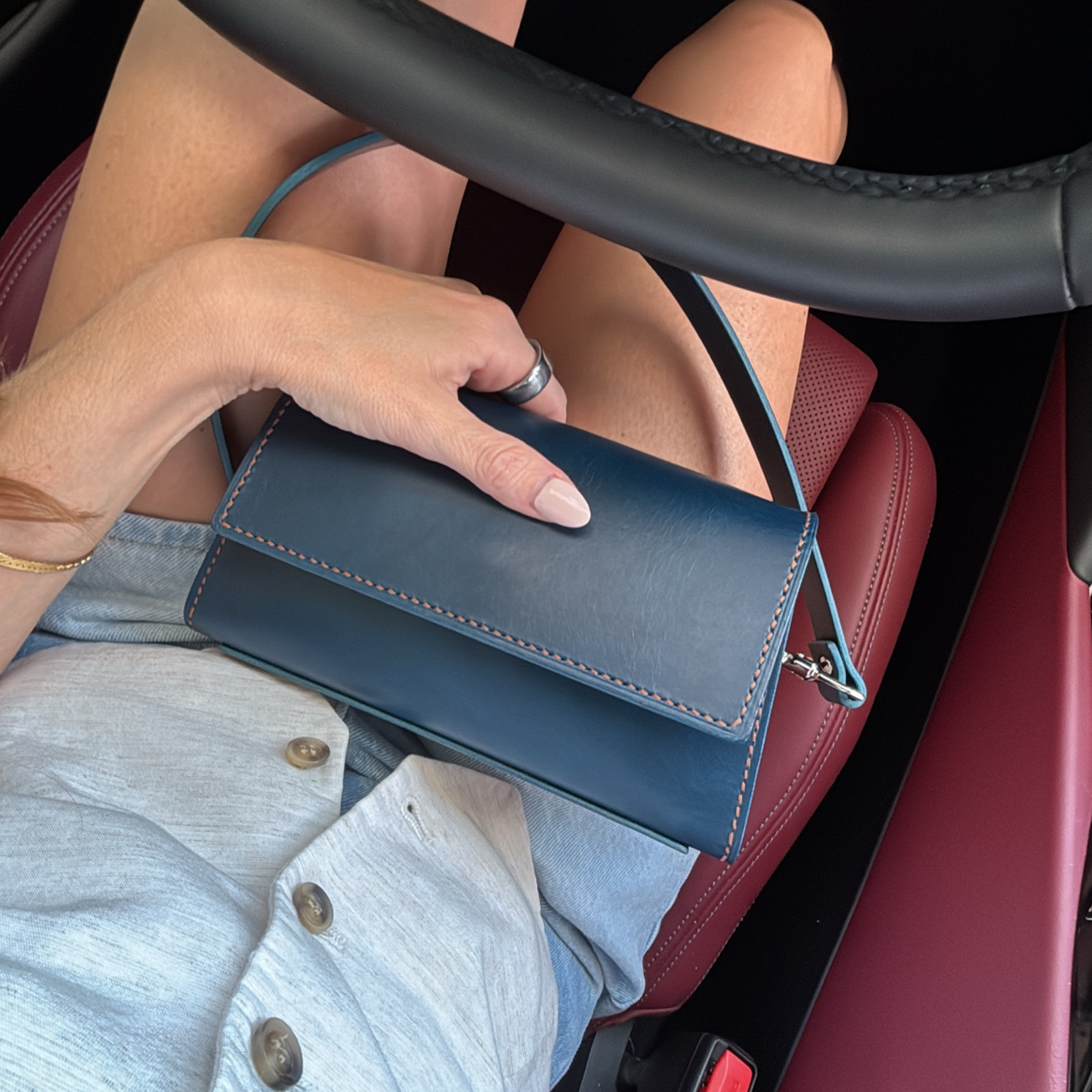 Icona Shoulder Bag: Two Toned
