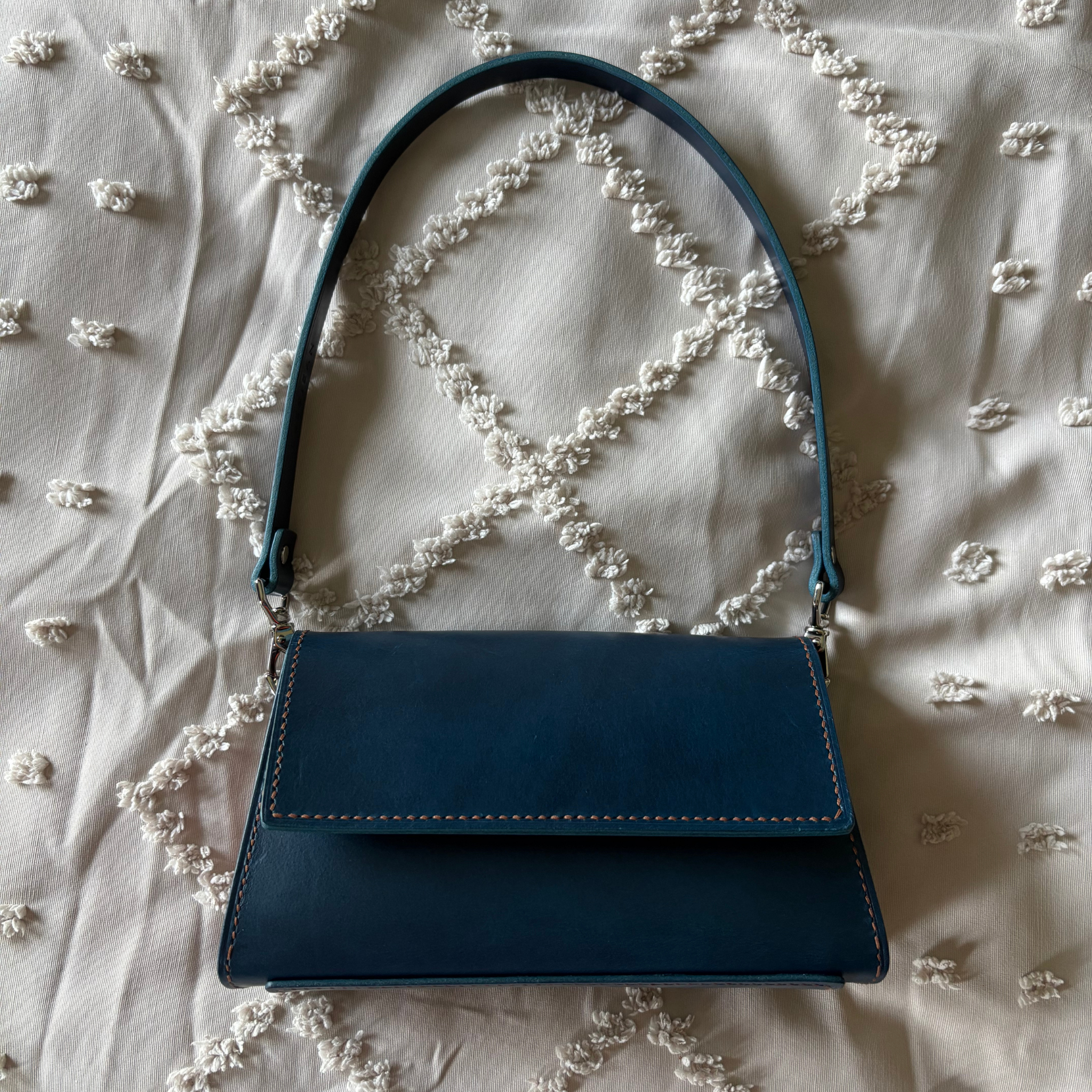 Icona Shoulder Bag: Two Toned